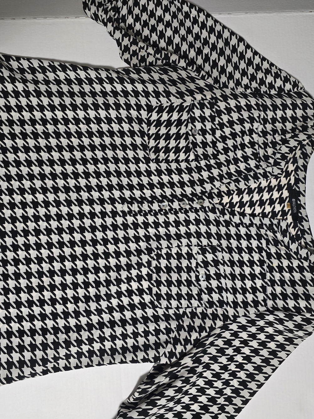 41 Hawthorn Black and White Houndstooth Button-Down Shirt